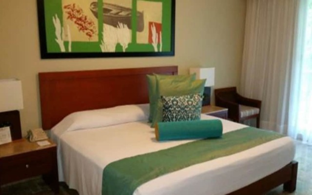 The Grand Mayan Acapulco