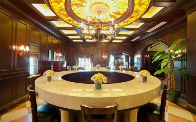 Yunjing Holiday Hotel