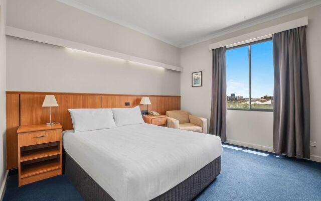 Metro Hotel Perth City