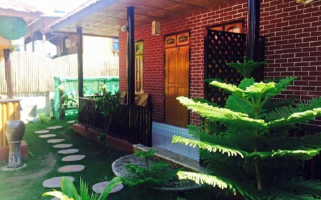 Palace Nyaung Shwe Guest House