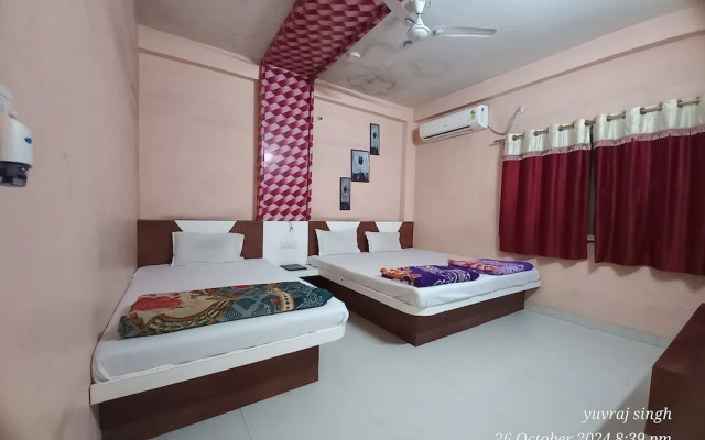 Natraj by OYO Rooms