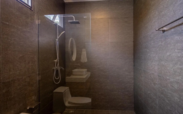 3 Bed Pool Villa Near The Beach KBR29