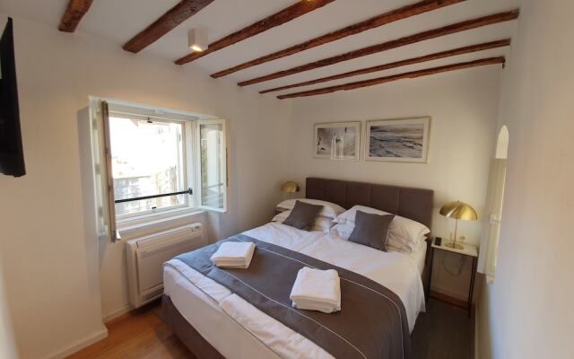 The Suites at Central Split