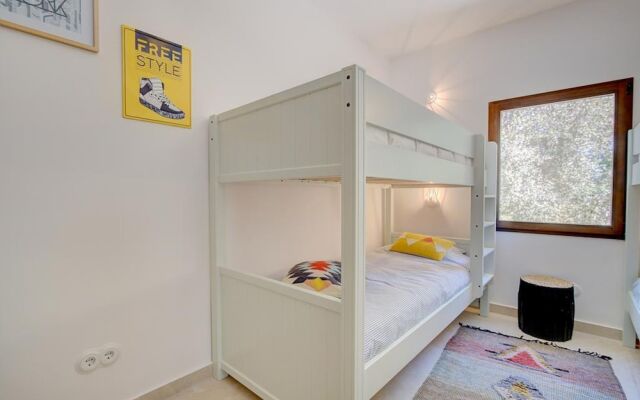 Villa - 4 Bedrooms with Pool and WiFi - 107785