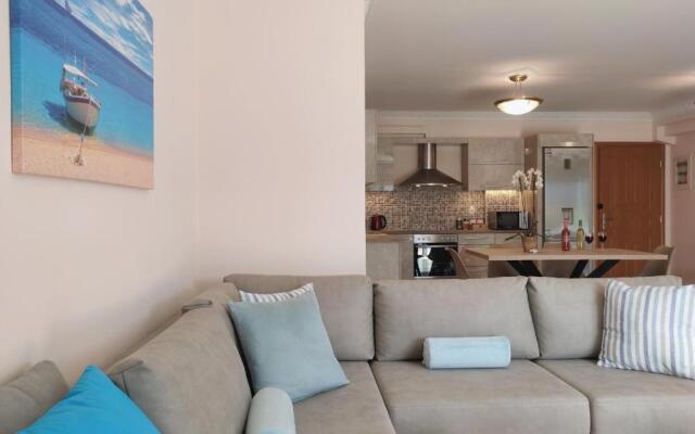 Blue Lagoon Luxury Apartment G2