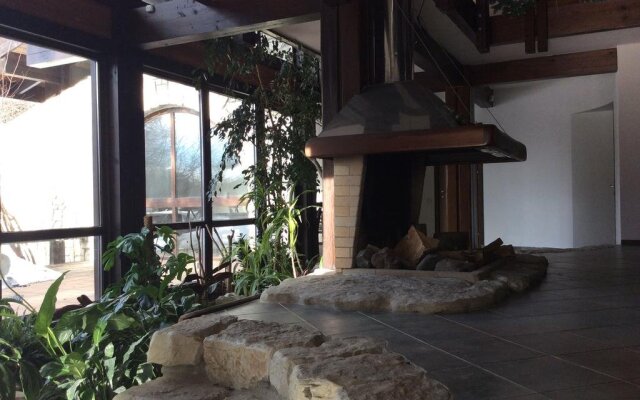 Raduzhny Guest House
