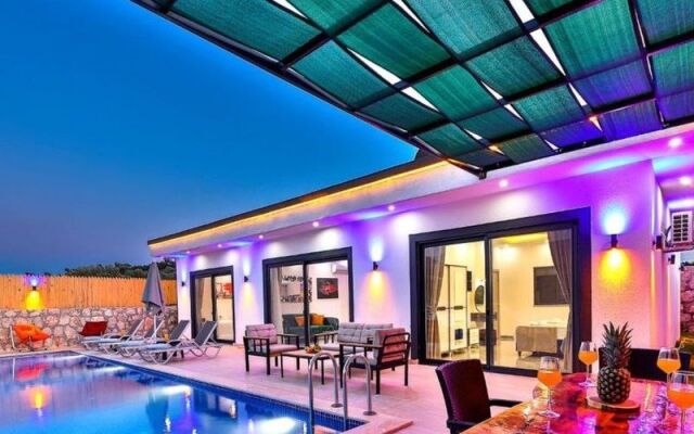 Villa Relif