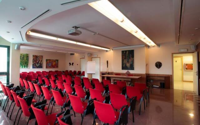 Kaire Hotel