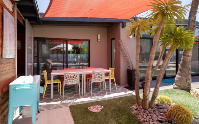 Modern Desert Oasis