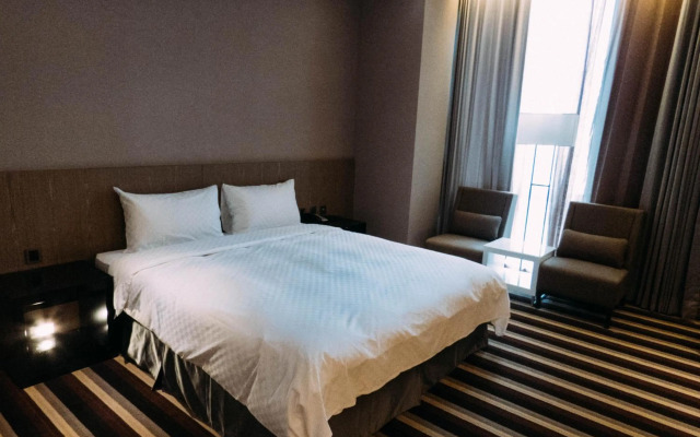 Grand Royal Hotel