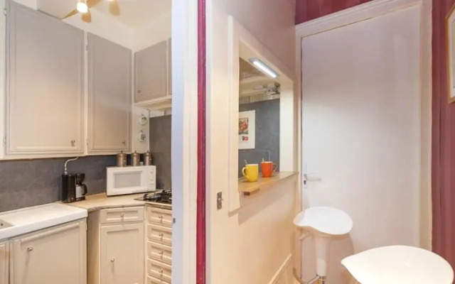 Lovely Pigalle Studio