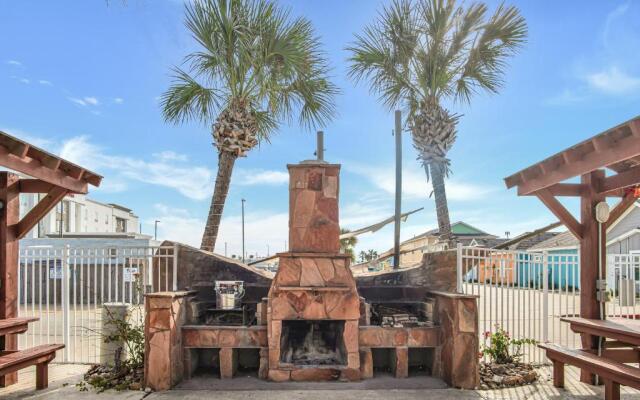 Pb106- Happiness Comes In Waves