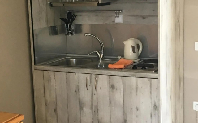Manias Apartments