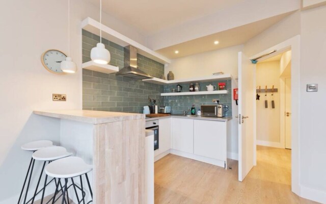 1 Bedroom Apartment Close to City Centre