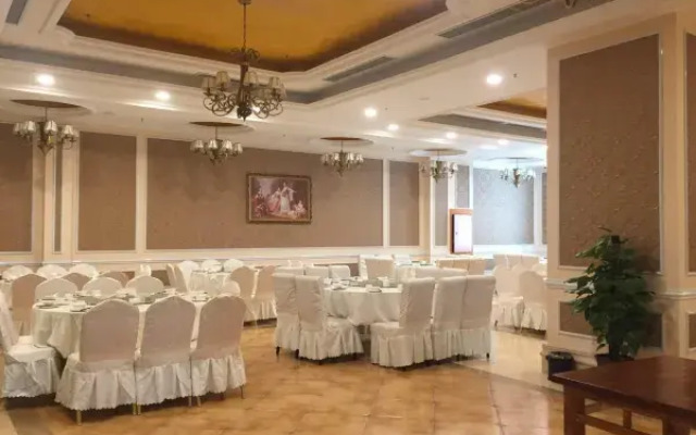 Vienna International Hotel (Xi'an Terra Cotta Warriors Subway Station)