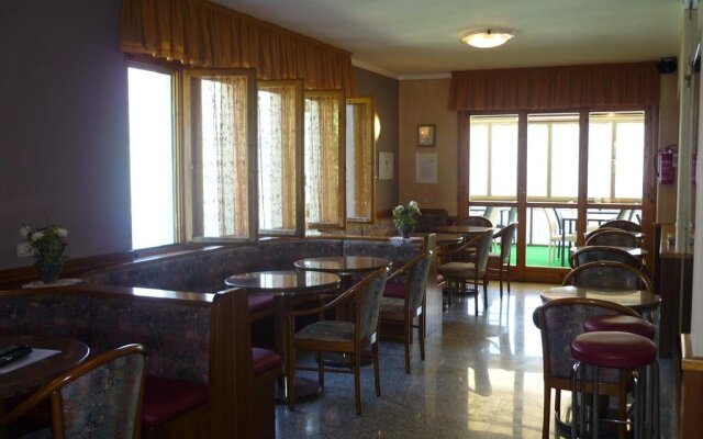 Residence Hotel Maxi