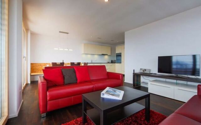 Apartmenthaus Riederhoru A 1. OG Ost