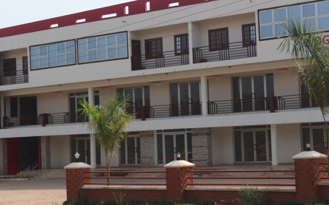 Oguaa Apartments & Lodging