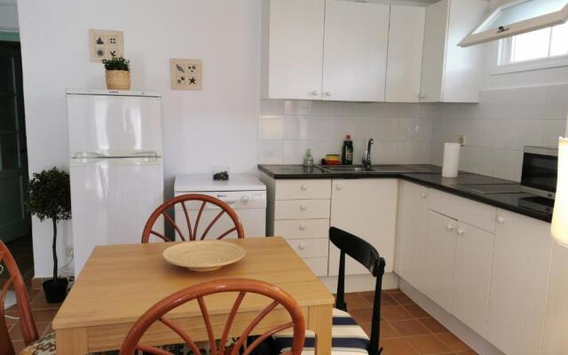 Cozy apartment 30 steps from the ocean