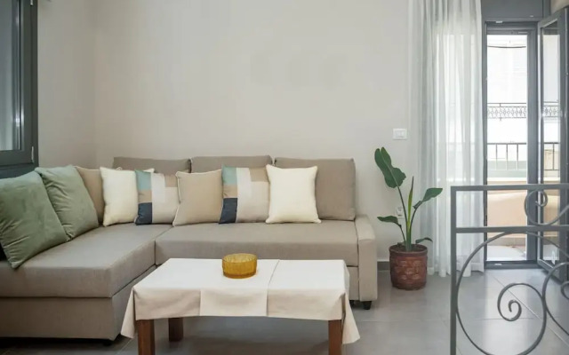 Elegant City Apartment - 250m From Solomos Square