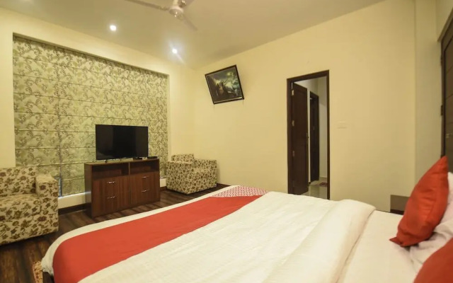 Town Pride Hut By OYO Rooms