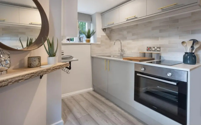 Eden Escape - Comfy Apartment Quiet Neighbourhood