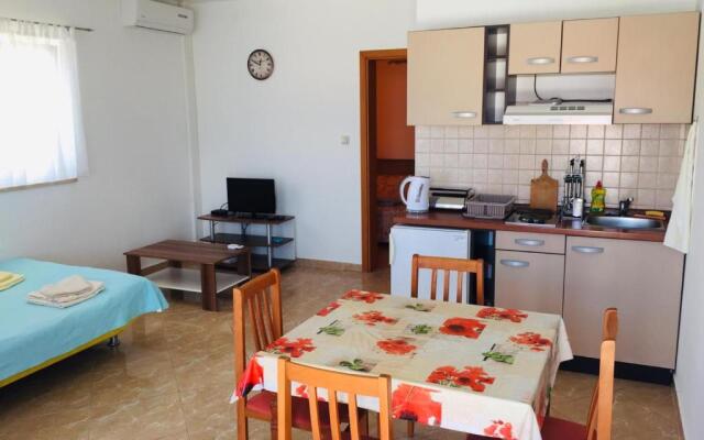 Apartments Gubo