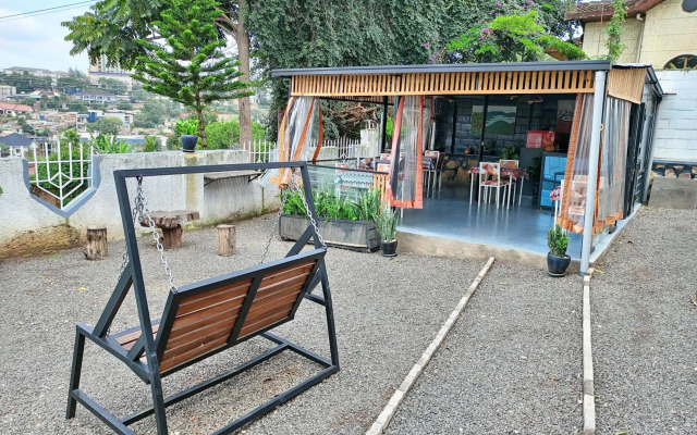 Inzozi Africa House B&B-Gishushu