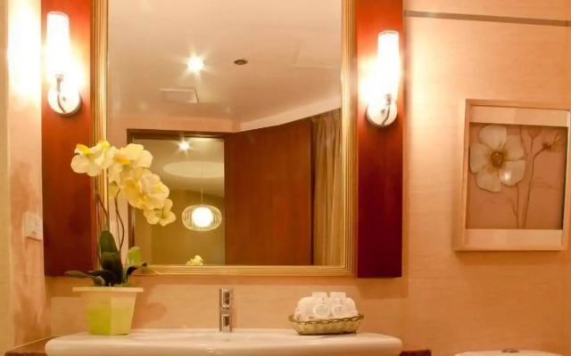 Royal Garden Hotel