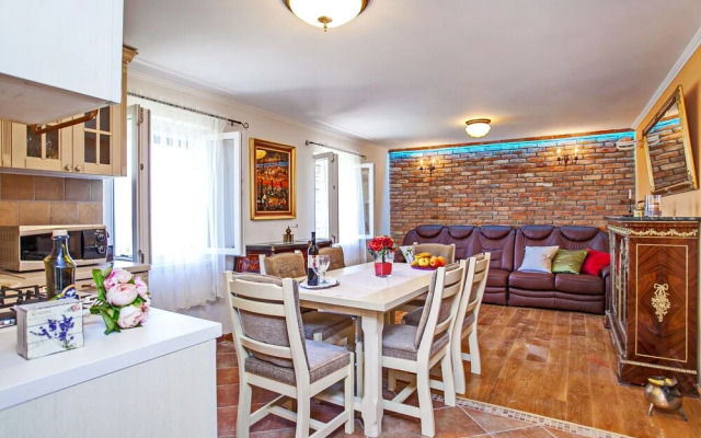 Stone House San Pelegrin