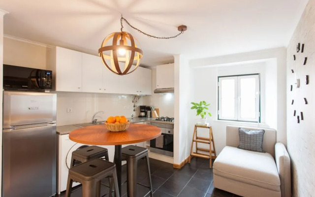 Moniz Studio by Lu Holiday