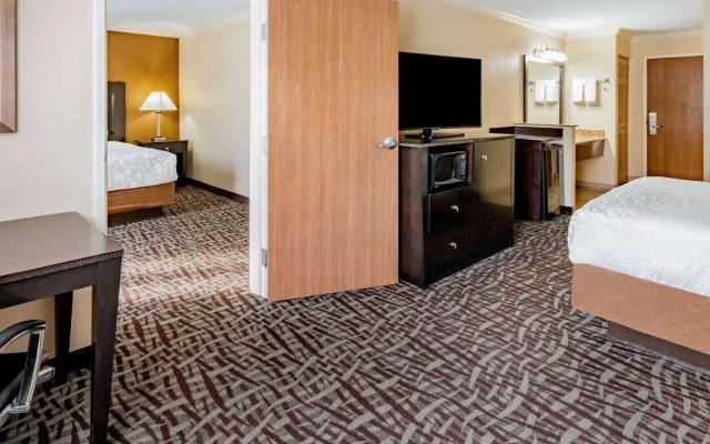 La Quinta Inn #826