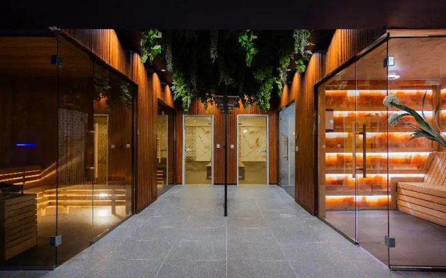 Bliss Palace Hotel & Spa