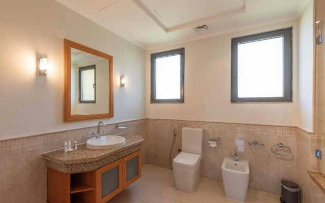 Maison Privee - Prvt Pool & Beach! in Luxury Palm Jumeirah Villa