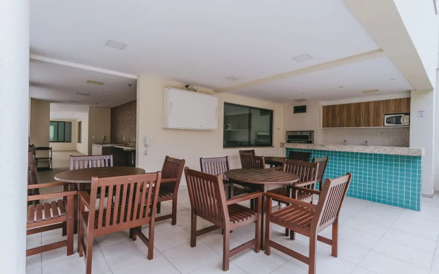 Apto com Piscina Wifi Ar-condicionado e Garagem