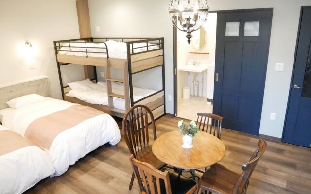 7 Rooms Hotel & Cafe 東京葛西