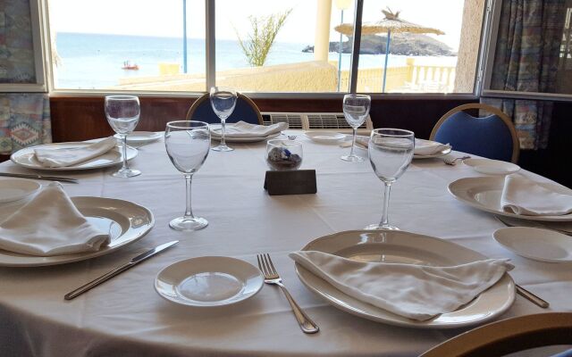 Отель Bahía - 30º Hotels