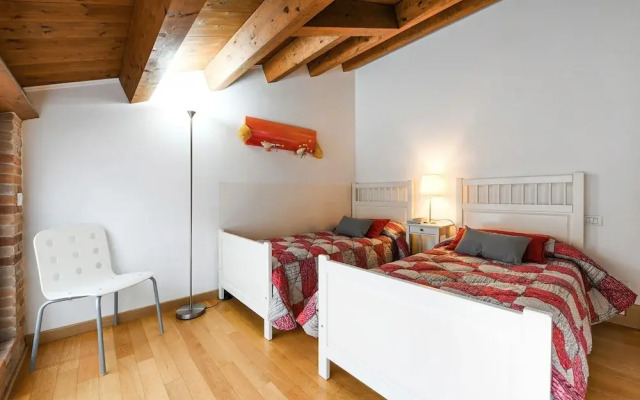 Bluesky Garden - Locz