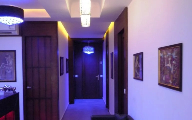 Beyond Hotel – Hotel Rooms – Delhi