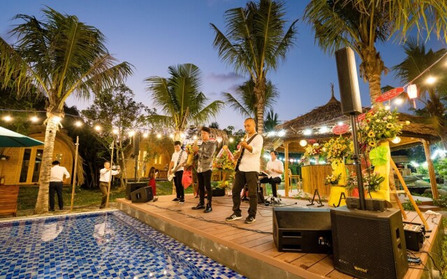Hoi An SeaBreeze Village Resort