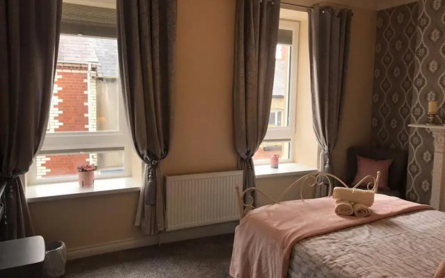 Helens House Derry City Centre Remarkable 3-bed