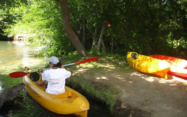 Hostel y Camping Los Coihues