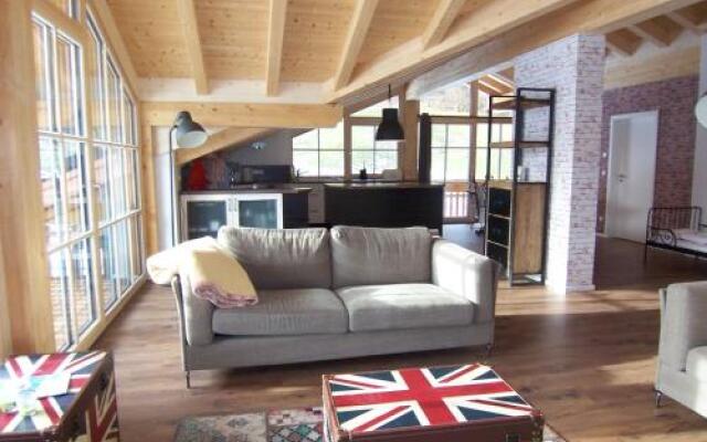 Charivari Alpenlodge