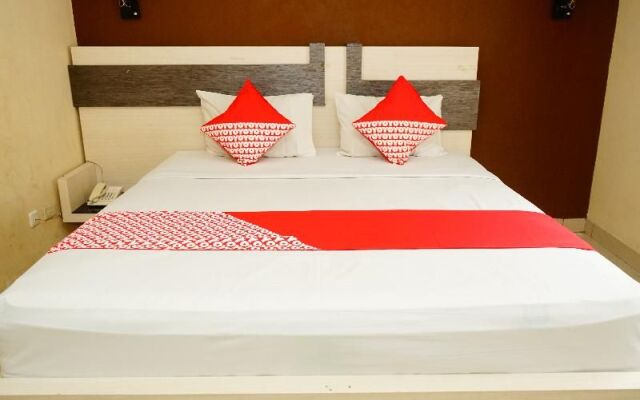 Oyo 629 Grand Vella Hotel