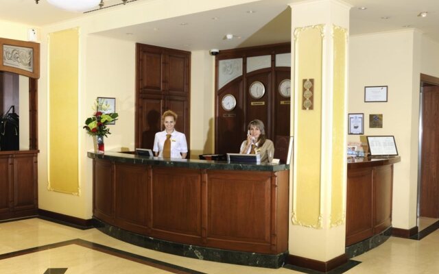 Crystal Palace Boutique Hotel