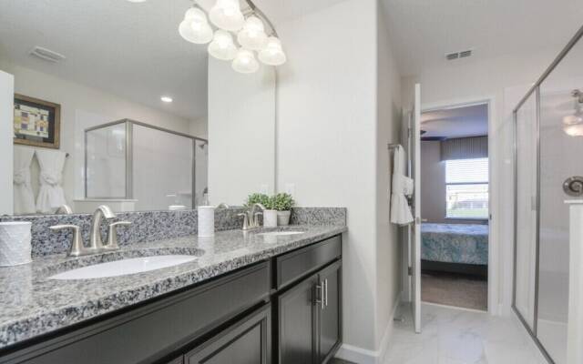 9153 Davenport - 8 Br Home