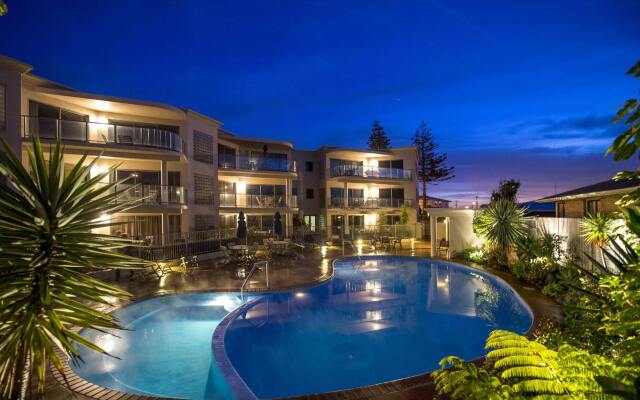 The Reef Beachfront Apartments