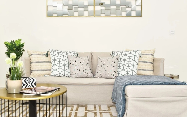 Superior + Luxurious 3BR - Sleeping 8! New!