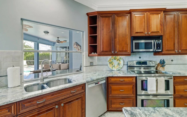 9151 Kings Cove Ct