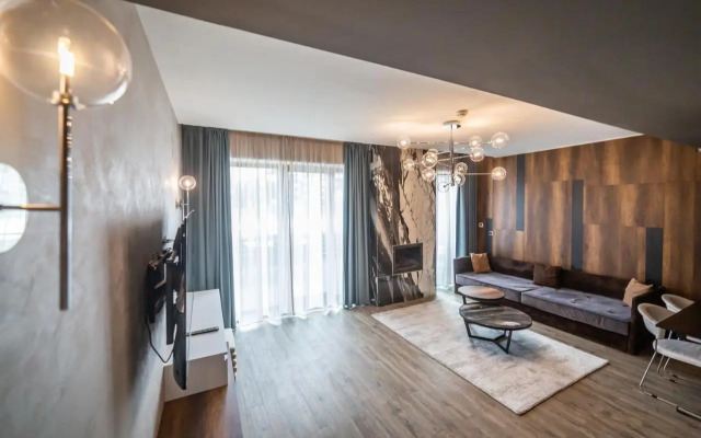 Silver Mountain Deluxe Suite B10